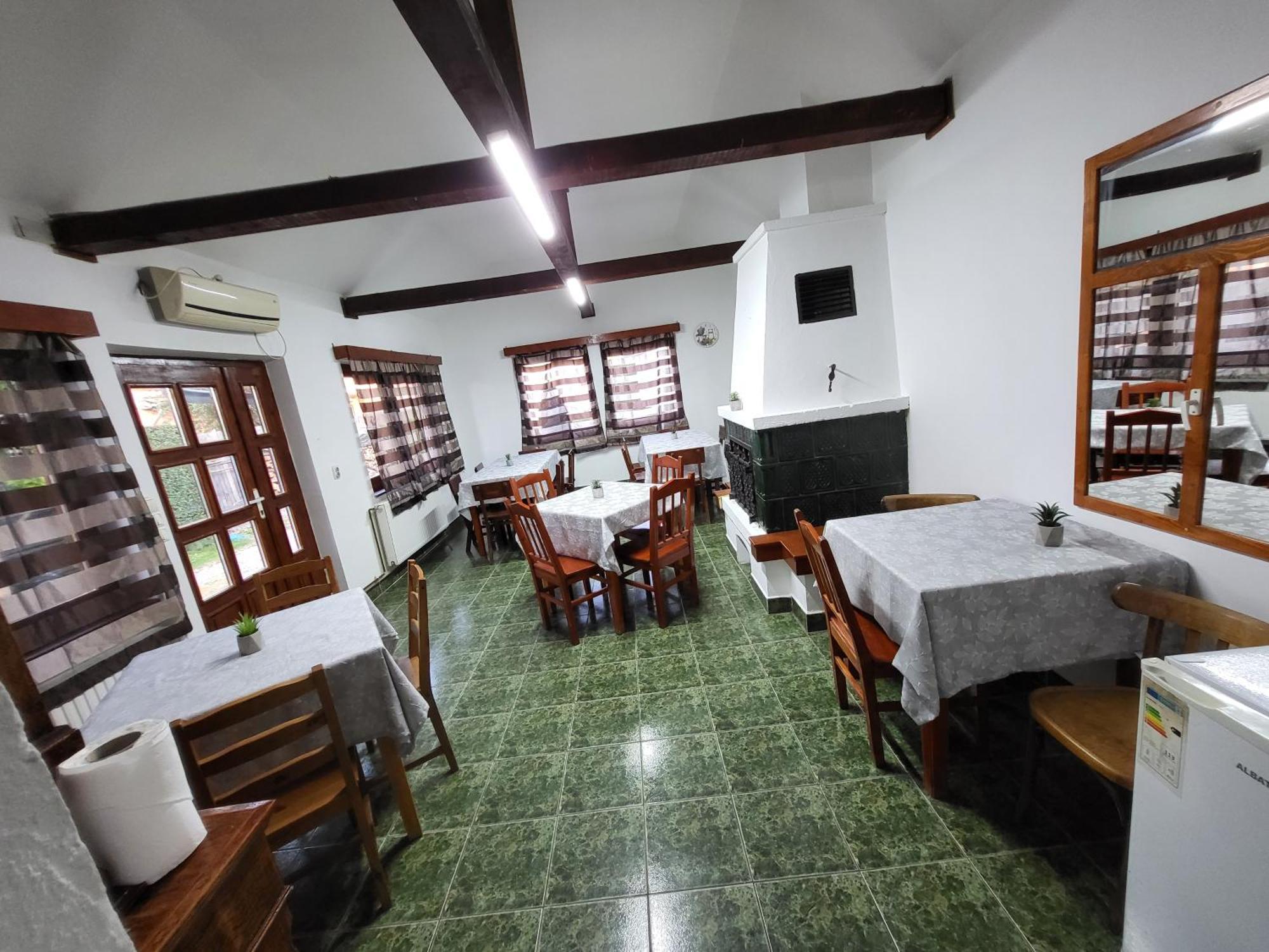 Betty Panzio Hotel Miercurea Ciuc Eksteriør billede